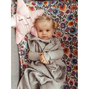 Detská pletená deka sivej farby