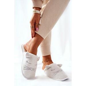 Trblietavé biele kožušinové papuče pre dámy
