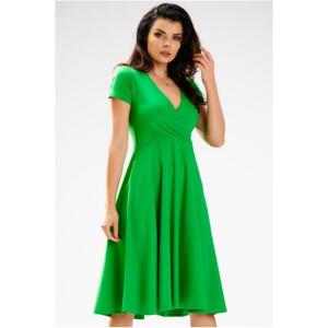 Zelené midi šaty s obálkovým výstrihom
