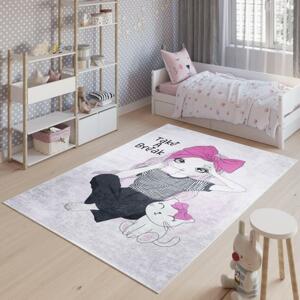 Detský koberec s dievčenským motívom